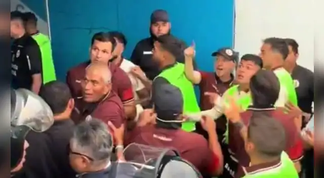 Integrantes de Universitario protagonizaron un fuerte intercambio de palabras. Foto: captura X