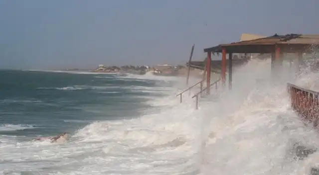 Marina de Guerra advierte peligroso oleaje en el litoral peruano hasta el 1 de marzo. Marina de Guerra advierte peligroso oleaje en el litoral peruano hasta el 1 de marzo.