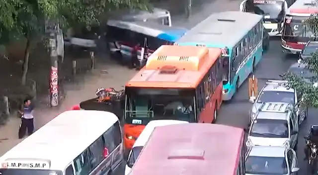 Accidente múltiple en Los Olivos deja más de 15 heridos tras choque entre conocidas unidades de transporte público