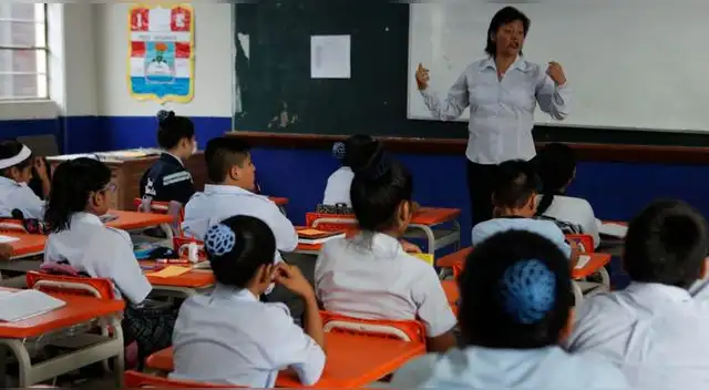 Autorizan transferencia de S/ 25 millones para bono extraordinario a docentes