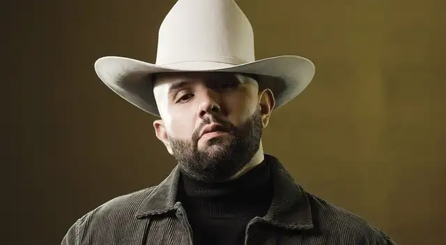 Carín León llega a Lima para show