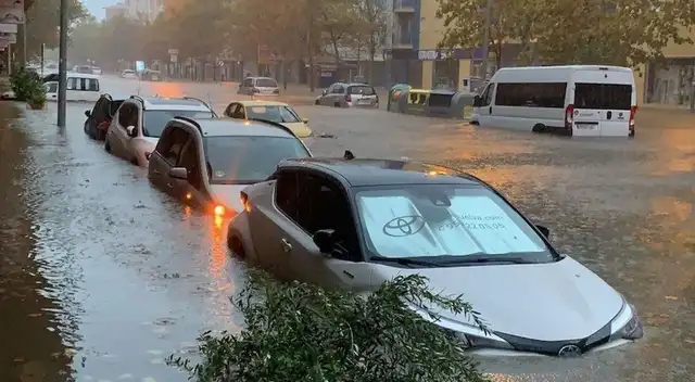 Indeci advierte alerta roja en 20 provincias del Perú ante lluvias extremas y activación de quebradas.