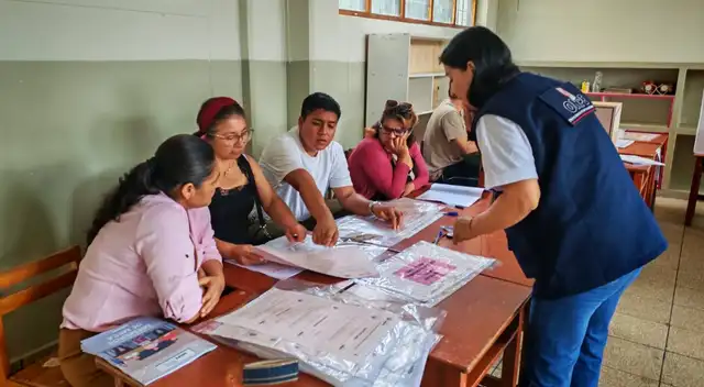 ONPE anuncia última capacitación para miembros de mesa este domingo 5 de abril.
