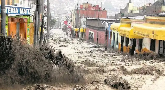 ALERTA ROJA EN PERÚ | 508 distritos en peligro por lluvias extremas hasta el 20 de abril.