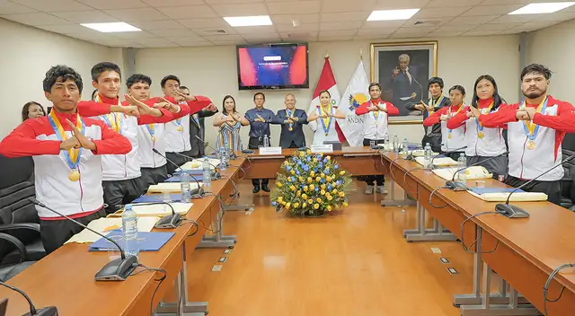 Distinguen a campeones de Kung Fu