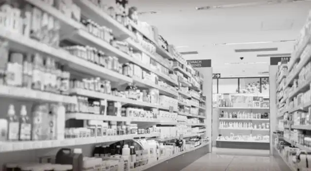 Famosa cadena de farmacias anuncia CIERRE de más de 200 locales: ¿cuál es y qué pasará con sus trabajadores?