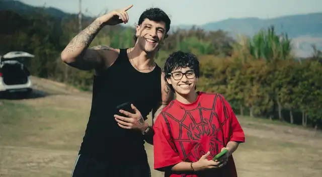 Mafe Sin R protagoniza videoclip junto a Emil