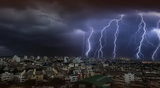 Senamhi emite alerta por décimo friaje en Perú: lluvias, descargas eléctricas y vientos en 12 regiones. Senamhi emite alerta por décimo friaje en Perú: lluvias, descargas eléctricas y vientos en 12 regiones.