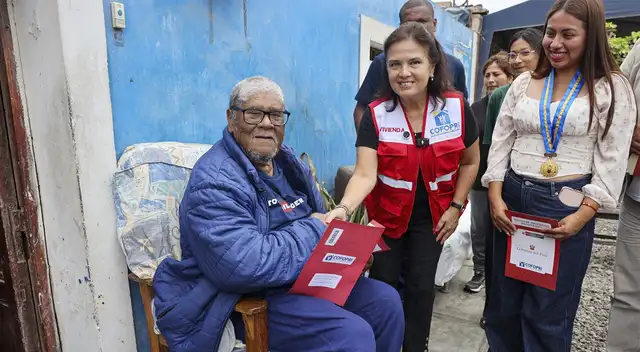 Cofopri entrega 248 títulos de propiedad a Cañete Cofopri entrega 248 títulos de propiedad a Cañete