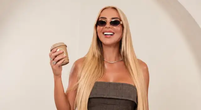 Melanie Jovanovic comparte en redes su vida como madre y trabajadora, rompiendo con el ideal de perfección mostrado por otros influencers.