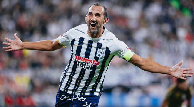 Hernán Barcos llegó a Alianza Lima para la temporada 2021. 