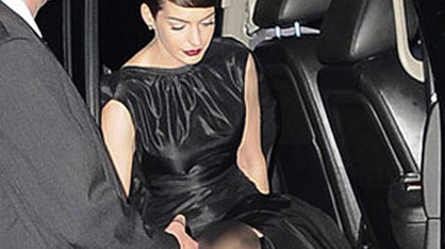 Anne Hathaway molesta por fotos sin ropa interior.