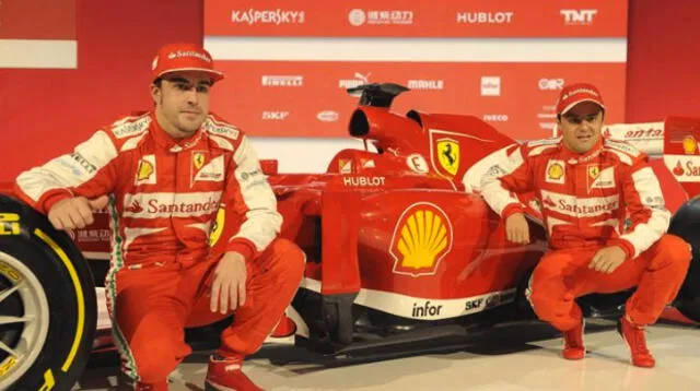 Fernando Alonso y Felipe Massa en la presentación del F138, nuevo monoplaza de Ferrari.