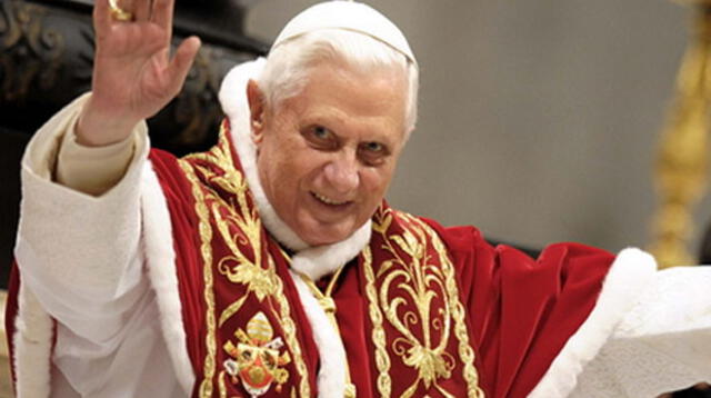 Benedicto XVI abandonó la sede del Vaticano y se hospedará en Castel Gandolfo durante los próximos meses.