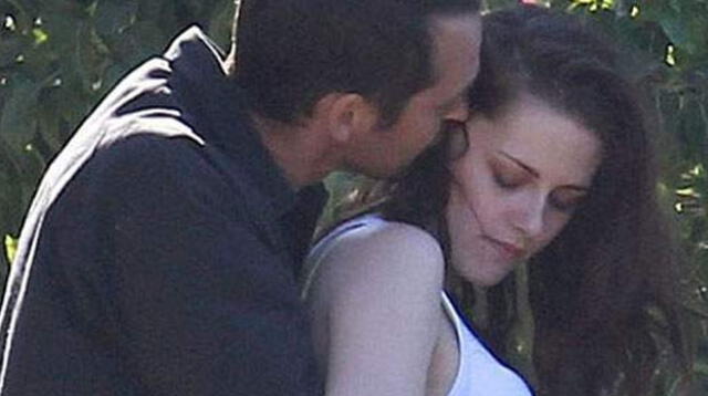 Kristen Stewart le fue infiel a Robert Pattinson con el director Rupert Sanders (2012)