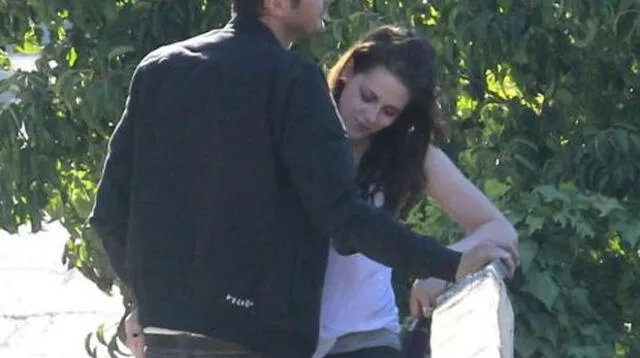 Kristen Stewart le fue infiel a Robert Pattinson con el director Rupert Sanders (2012)