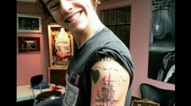 Harry Styles y otro de sus tatuajes.