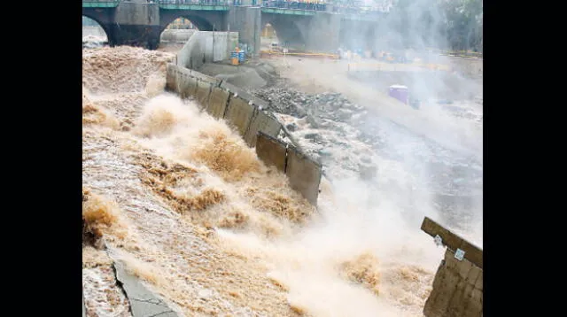 En Los Olivos y Puente Piedra, los habitantes temen también un desborde del río Chillón.