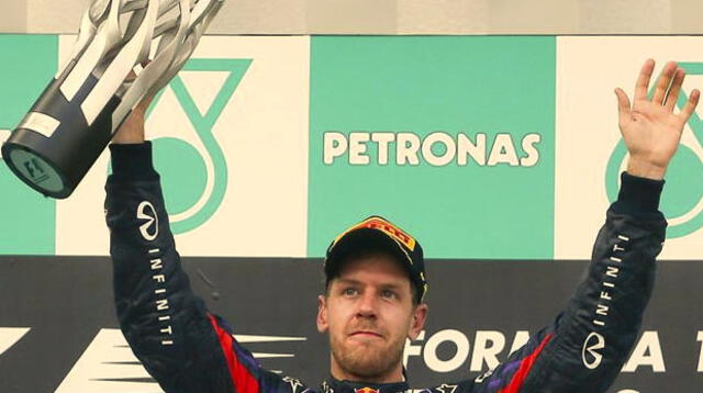 El alemán Sebastian Vettel logró su primer triunfo en la F1 2013, tras llegar primero en Malasia, seguido de Mark Webber y Lewis Hamilton