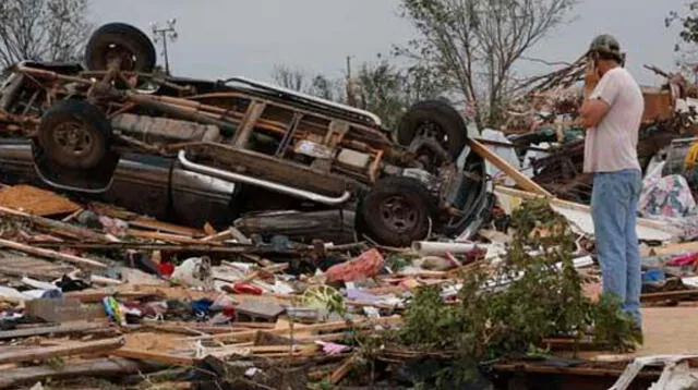 Tornado en Oklahoma destruyó todo a su paso.