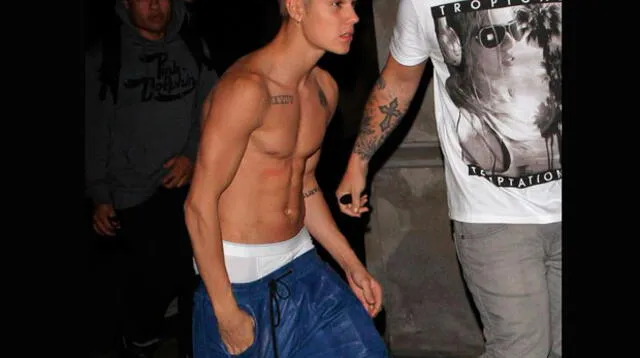 Justin Bieber es denunciado para agredir a un fotógrafo.