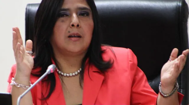 Ministra de la Mujer, Anra Jara.
