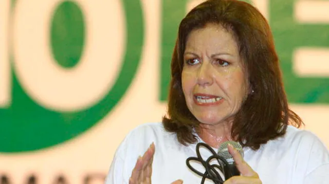 Lourdes Flores: “Sería histórico que Ollanta Humala pague deuda agraria”.