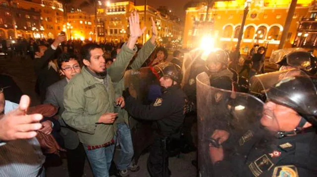 Congreso y su repartija: Cientos de personas protestaron en las calles.