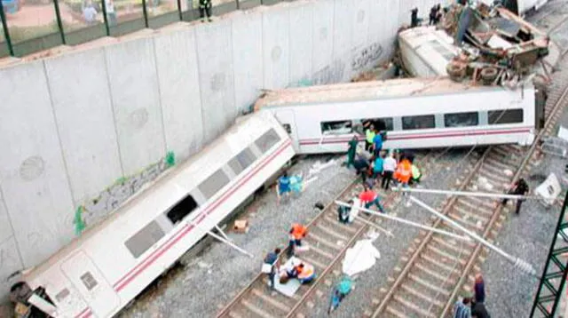 Descarrilamiento de tren en España, dejó alrededor de 78 muertos.