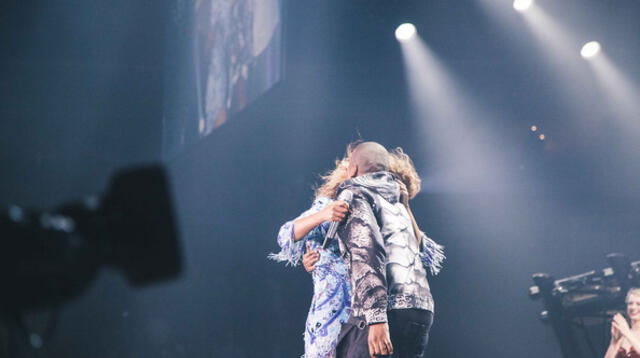 Beyonce fue sorprendida por Jay Z en pleno concierto.