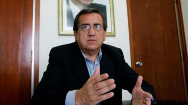 Jorge del Castillo renunció la secretaría general del APRA.