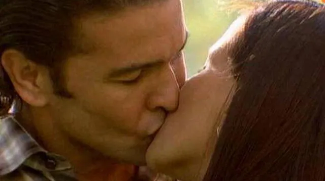 Al Fondo Hay Sitio: Karina Rivera celosa por besos de Orlando con Charito.