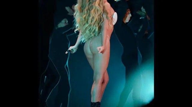 MTV VMA 2013: Lady Gaga desnuda fue la sorpresa de la noche.