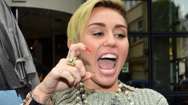 Miley Cyrus reveló canciones de nuevo disco Bangerz.