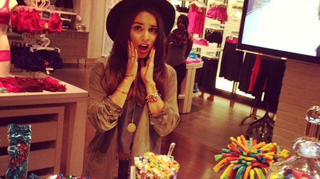 Vanessa Hudgens desnuda su vida en Instagram.