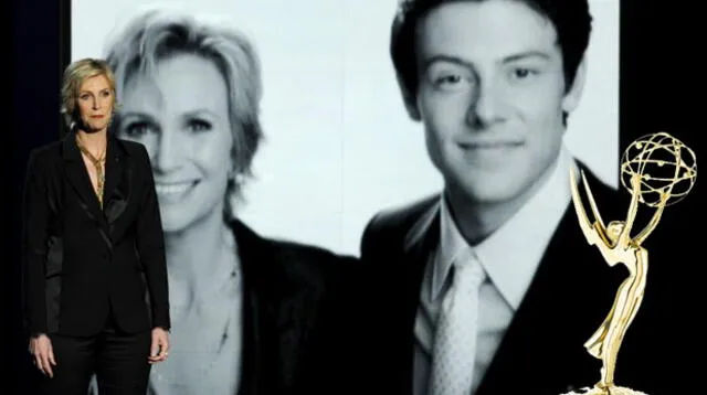 Jane Lynch rinde homenaje a Cory Monteith en la ceremonia de los Premios Emmy 2013