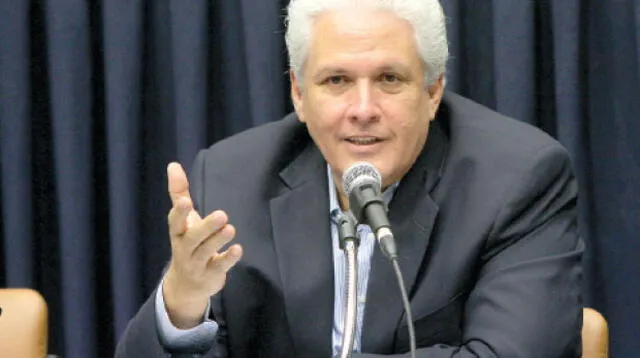 Director del grupo La República recibió respaldo unánime en la SIP.