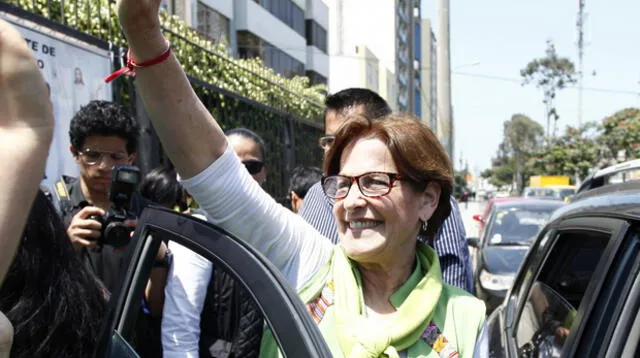 Susana Villarán de Diálogo Vecinal mantiene el 10% de las preferencias.