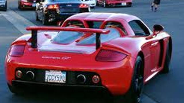 La demanda de la viuda de Roger Rodas apuntaba a la falta de seguridad del Porsche GT Carrera para su espos y Paul Walker