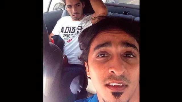 Taxista se tomó selfie con Luis Suárez. 