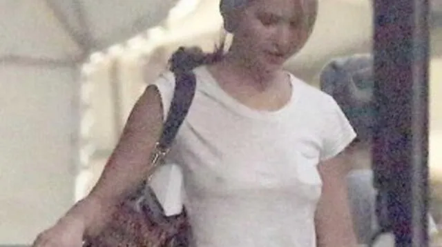 Jennifer Lawrence caminaba por una calle de Los Ángeles