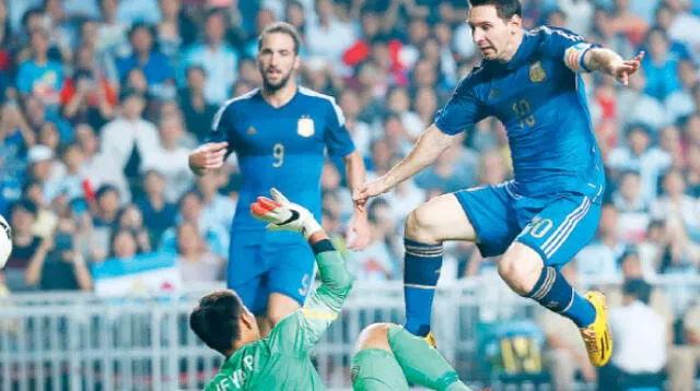 Messi ingresó faltando 30 minutos y se apuntó con dos goles. 