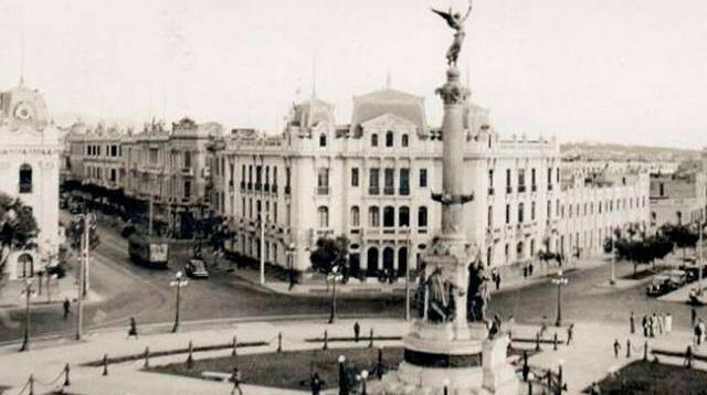 Así lucía la Plaza Dos de Mayo cuando terminó por construirse en la década de 1930.