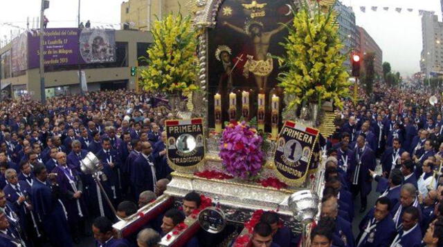 El Señor de los Milagros de Nazarenas sale es 28 de octubre en su cuarto recorrido procesional