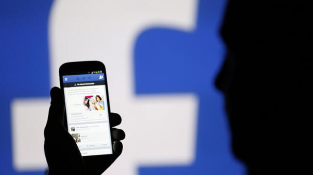Facebook no eliminao video de mujer practicando sexo oral en público, a pesar de sus políticas de privacidad