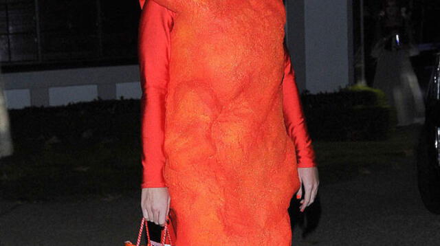 Katy Perry y su curioso disfraz de 'cheeto' por Halloween