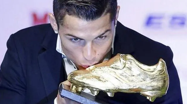 Cristiano Ronaldo recibe su tercera bota de Oro y sequiría en Real Madrid hasta el 2018