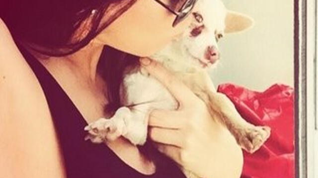 Jazmín Pinedo muestra sus encantos en Twitter.