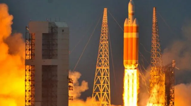 La NASA lanzó a Orión con éxito tras un jueves de problemas.