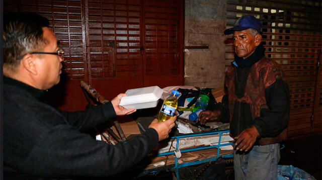 Recicladores también recibieron de la suya.